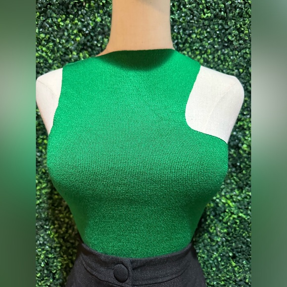 Asymmetric green cropped. Size M - Picture 3 of 4